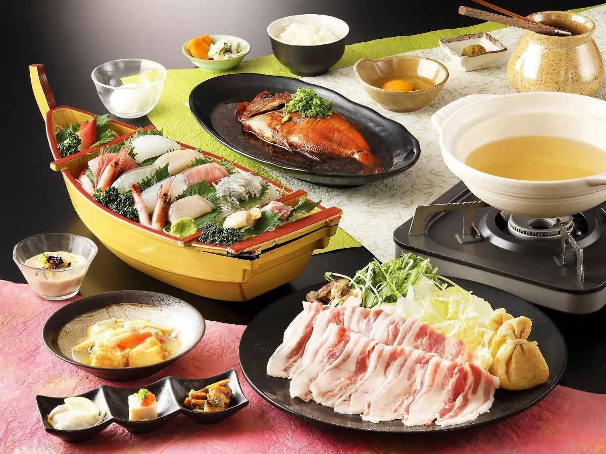 Tonosawa Quatre Saisons Hotel Hakone 2*,